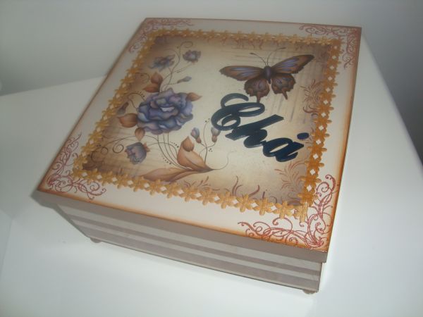 Caixa mdf decorada borboleta com decoupagem